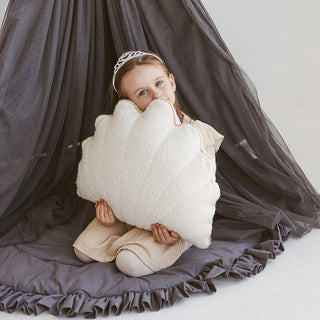 Seashell Cushion in ecru Boucle